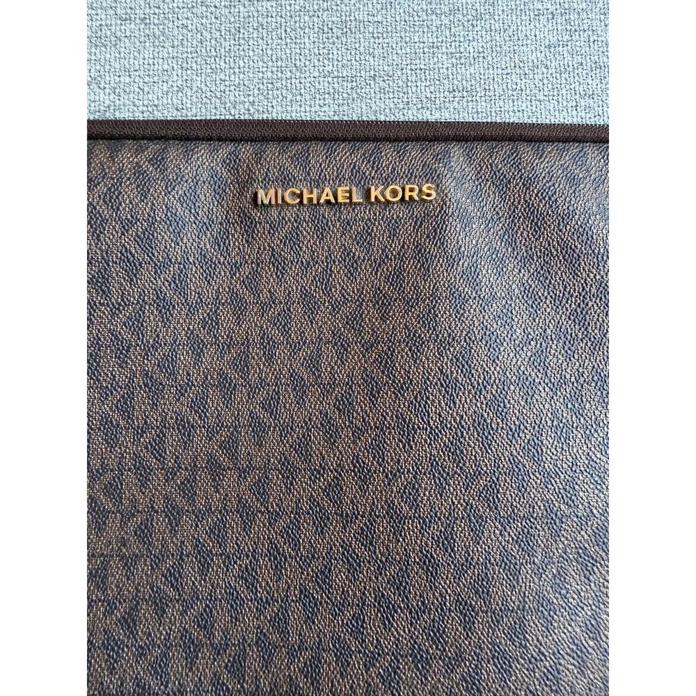 MICHAEL KORS Signature Jet Set Travel Large Laptop Case Brown Multi - Picture 4 of 12